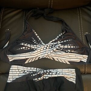 Black and White Geometric Bikini Set